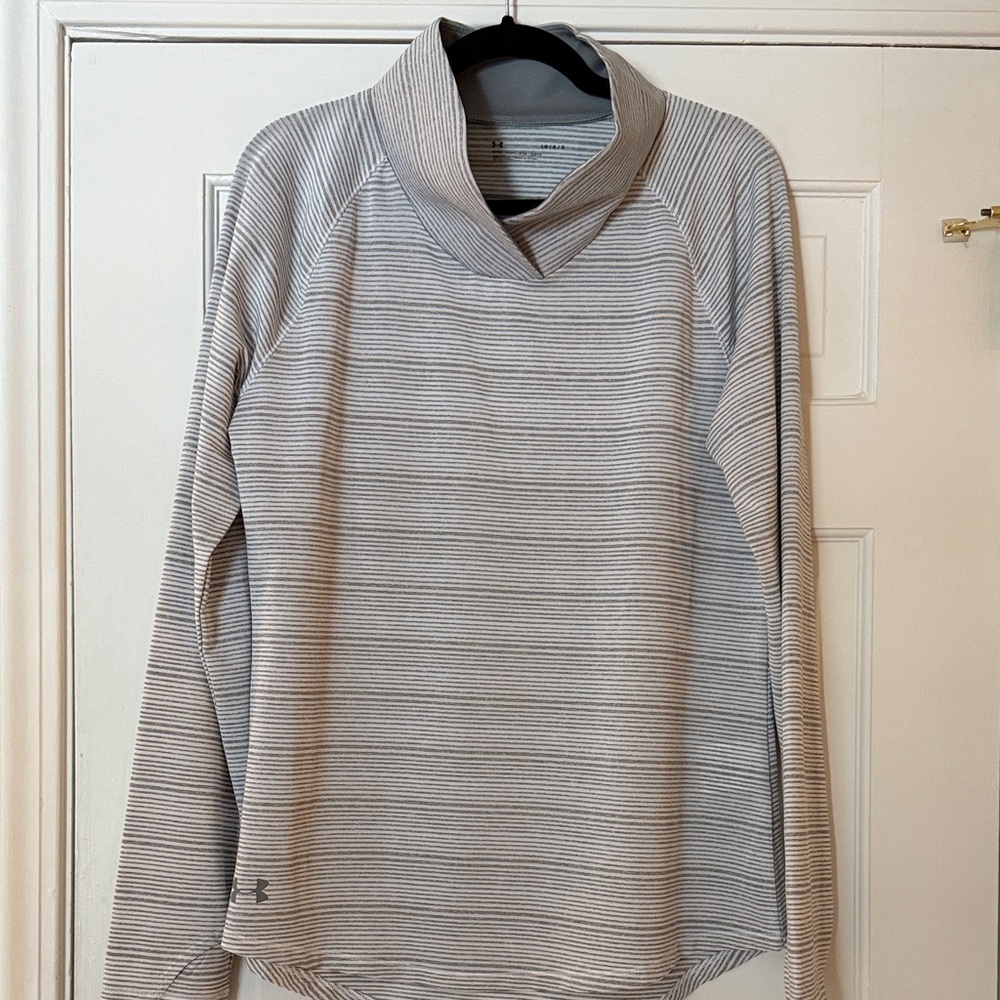 Under Armour Women’s Light Gray Striped Turtleneck Pullover